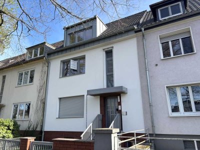 Großzügige 3,5-Zimmer Maisonettewohnung in gepflegtem Zweifamilienhaus– Erstbezug nach Kernsanierung
