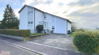 **RESERVIERT**Immobilie mit Entwicklungspotenzial – Ruhige Lage, Garage, Bahnhof fußläufig!