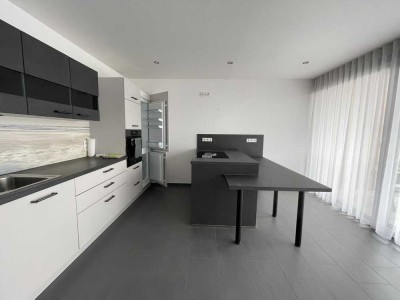 Attraktive teilmöblierte  2,5-Zimmer DG-Wohnung mit Balkon in Owingen