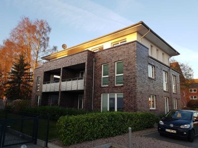 Neuwertige, barrierefreie 3-Zimmer-Wohnung mit schönem Balkon und EBK in Glückstadt