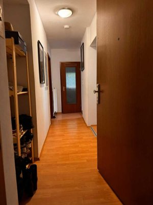 Augsburg - Innenstadt | Kleine Altbauwohnung im Hochparterre mit EBK