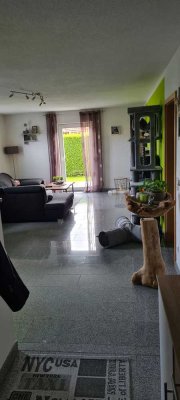 Sehr schöne 2-Zimmerwohnung, ruhige Lage mit großer Terrasse zu vermieten!