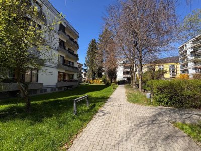 **Wohlfühlen mit Ausblick in den Park** Attraktive 2-Zimmerwohnung mit Loggia in ruhiger Lage in Salzburg / Parsch