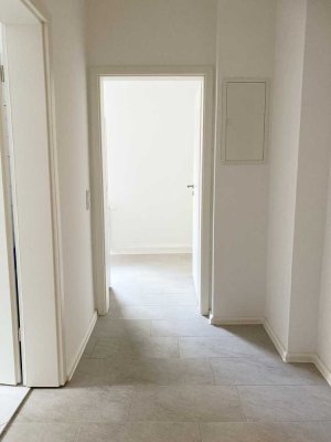 Modern sanierte, helle 2-Zimmer Wohnung mit neuer Einbauküche in Nürnberg St. Johannis