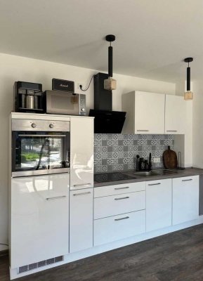 Schöne 3-Zimmer-Wohnung mit Garten und Einbauküche in München