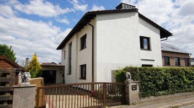 Modernisiertes Architektenhaus mit großer Südterrasse
