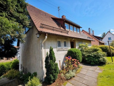 Zweifamilienhaus mit Einliegerwohnung mit schönem Ausblick in Neuenbürg