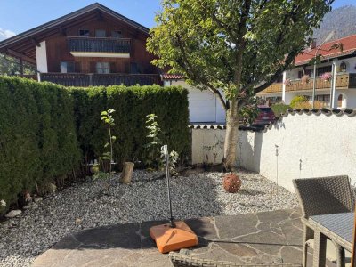 Zugelassene Ferienwohnung! sonn. EG-Whg mit Terrasse u. Garten, TOP-Zustand, voll möbliert!