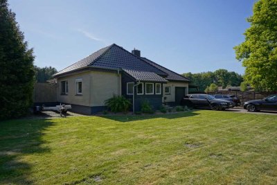 Volksbank Immobilien: Bungalow! 
Freien Blick ins Grüne genießen!
