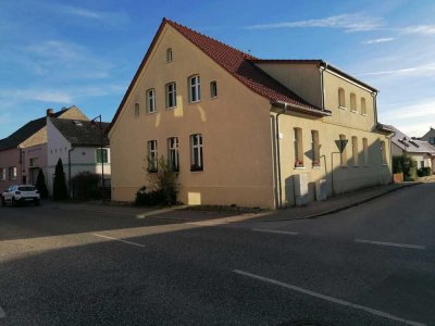 Schöne 2  ½ Zimmer-Wohnung in Planebruch Cammer