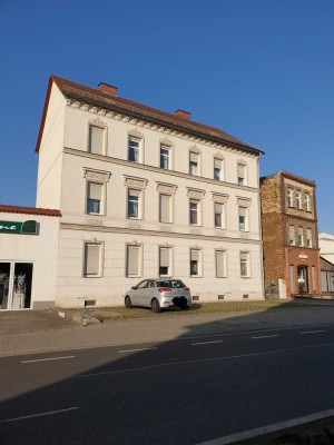 Mehrfamilienhaus in Delitzsch, gepflegt, kernsaniert, zentrale Lage, 6 Wohneinheiten, 6 Stellplätze