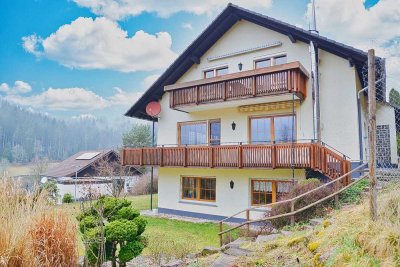 3 Fam.haus, renoviert, Waldrand, Heizung NEU, PV + Speicher, Garagen, ohne Mieter, FOTOS anfordern!