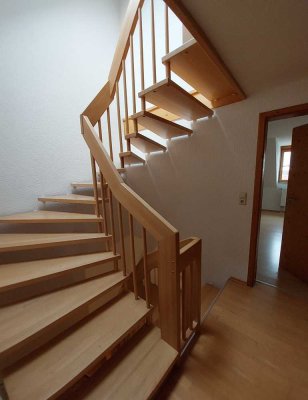 8-Zimmer Doppelhaushälfte mit Garage in Kressbronn am Bodensee