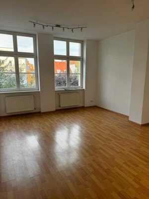 Komfortables Wohnen in zentraler Lage – Stilvolle 3-Raum-Wohnung