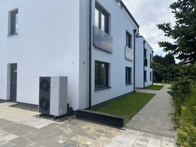 Erstbezug - Komfortable mit Terrasse, Gartenteil und barrierearmem Zugang zur Südseite