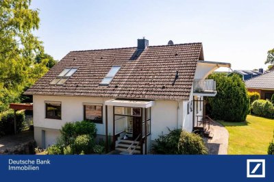 Attraktives Ein-/Zweifamilienhaus in ruhiger Lage mit Kanalblick