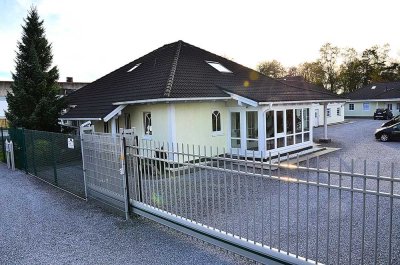Seltene Gelegenheit! Gewerbeimmobilie/270 m² NF mit Wohnhaus/178 m² WF im schönen Velbert Tönisheide