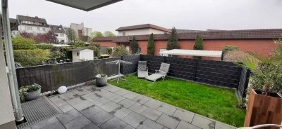 Erstbezug nach Sanierung mit Balkon: Exklusive 2-Raum-Erdgeschosswohnung mit TOP  Innenausstattung