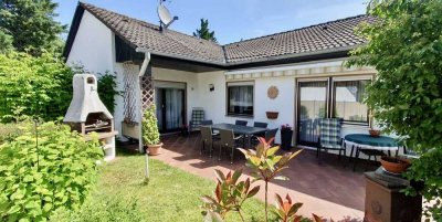 Vielseitiges Einfamilienhaus mit großem Gartenidyll
