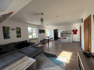Freundliche und gepflegte 2-Raum-DG-Wohnung in Bayerbach bei Ergoldsbach