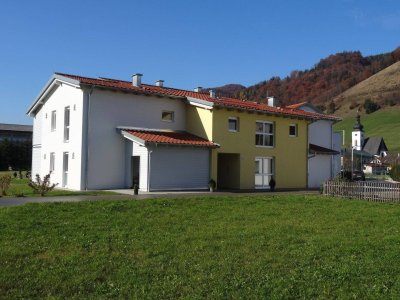 BETREUBARES WOHNEN - SCHÖNE 2-ZIMMER-WOHNUNG MIT LOGGIA