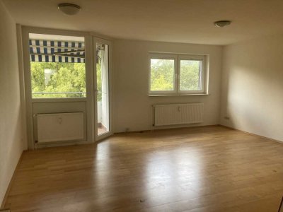 Moderne 3-Zimmerwohnung mit Balkon und Blick ins Grüne in Hannover-Bothfeld