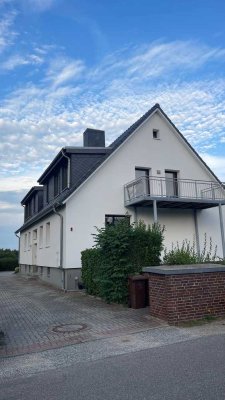 Erstbezug nach Sanierung: Wunderschöne 3-Zimmer-Wohnung im grünen Travemünde-Brodten