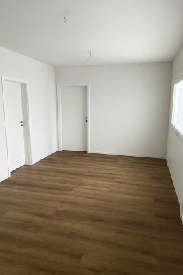 Frisch renovierte 4-Zimmer Wohnung mit Balkon [VAC-12920]