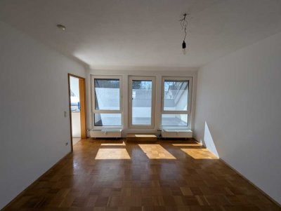 Helle 3-Zimmer-Dachgeschosswohnung mit Aufzug in ruhiger Lage von Ulm-Wiblingen