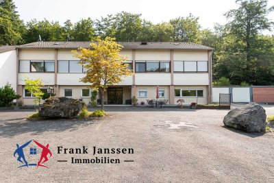 OG Eigentumswohnung mit Garage in ehemaligem Schulgebäude in Hohenfels-Essingen 1 Schlafzimmer