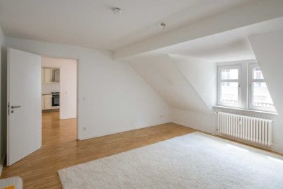Wunderschöne 3 Zimmer-Dachgeschosswohnung im Herzen Spandaus