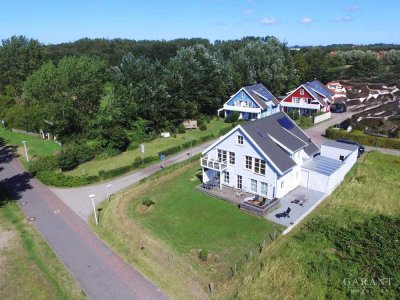 Seminarzentrum mit 3 Häusern und Wasserblick