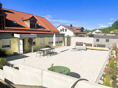 Neu renovierte Erdgeschosswohnung mit Einliegerwohnung und Garten im Altmühltal