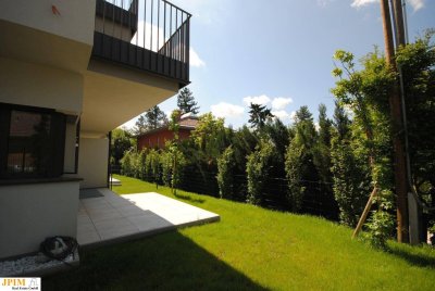 Erstbezug, wunderschöne sonnige Haushälfte mit Aussicht