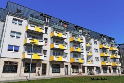 Freistehendes Wohn- und Geschäftshaus