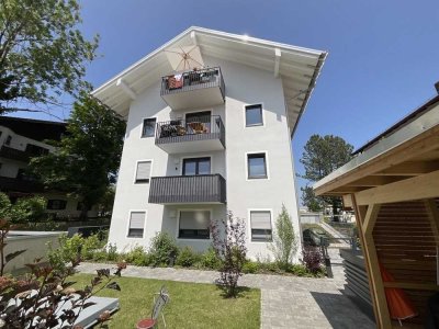 Exklusive 3-Raum-Wohnung mit geh. Innenausstattung, Terrasse und Einbauküche
