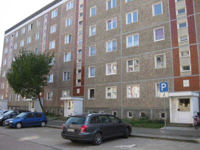 3 Raum-Wohnung mit Balkon