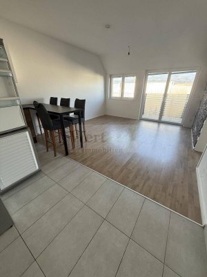 Moderne 3 Zimmer Wohnung mit Balkon in Grünruhelage zu vermieten!