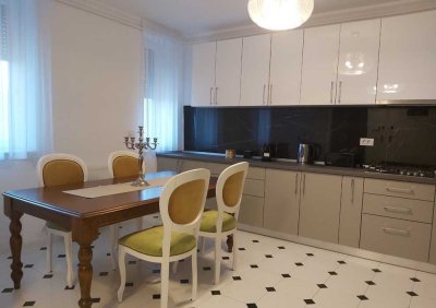 Stilvolle, sanierte 2-Zimmer-Wohnung mit Einbauküche in Wangen im Allgäu