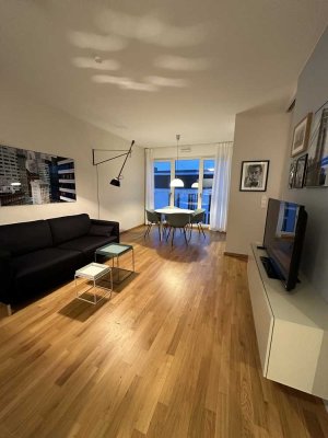 Zentral & Ruhig: Moderne Dachgeschoss-Wohnung (möbliert)