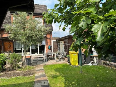 4-Raum-Doppelhaushälfte für Familien mit geh. Innenausstattung und EBK