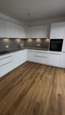 3-Zimmer-Wohnung mit Balkon & Einbauküche in Griesheim