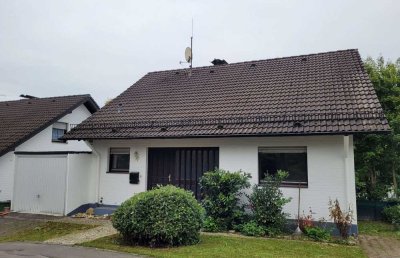 Freist. Einfamilienhaus, 188 m² WFL, Terr., Garten, Garage, bezugsfrei, Nähe 51688 Wipperfürth