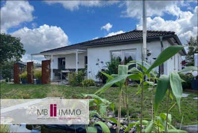 Jeden Tag Urlaub - das bietet Ihnen dieser tolle Bungalow am Bernsteinsee