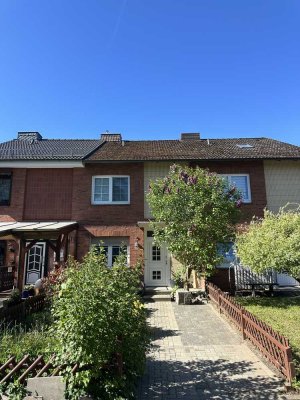 Günstiges, vollständig renoviertes 3-Zimmer-Reihenhaus mit EBK in Itzehoe