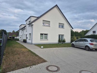 Exklusive Doppelhaushälfte Familienhaus Neubau Wohnung Haus