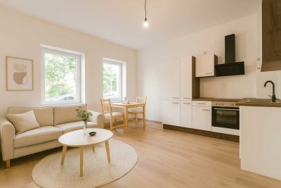 Design trifft Altbau – kernsanierte 2-Zimmer-Wohnung mit Einbauküche