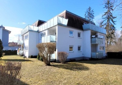 **Bezaubernde Erdgeschosswohnung mit Balkon und Stellplatz in guter Lage**