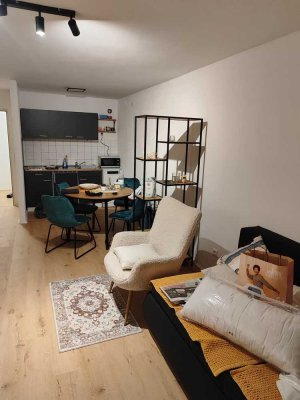 Möblierte 1-Zimmer Wohnung mit Balkon und Tiegaragenstellplatzt in Neu-Ulm