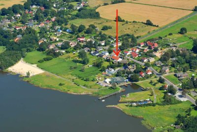 Wohnen am Wasser: Altbau mit großem Grundstück & Sonnenuntergängen für echte Romantiker